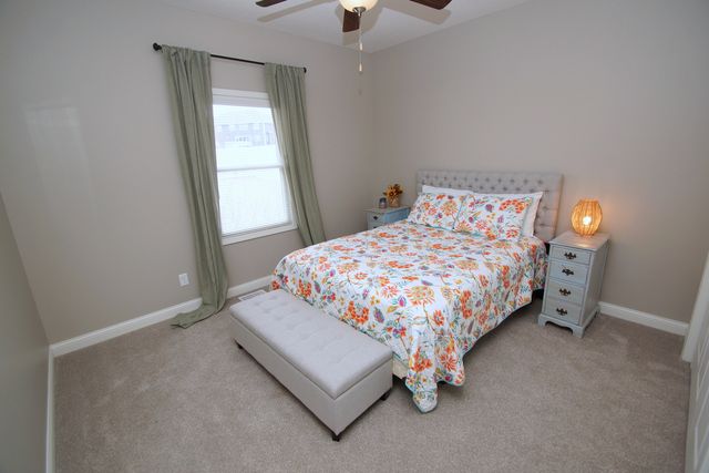 5525 WILLMEYER Drive, Bettendorf, IA 52722