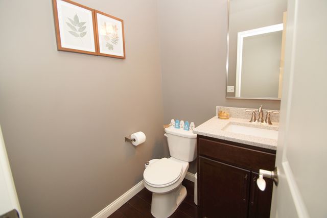 5525 WILLMEYER Drive, Bettendorf, IA 52722