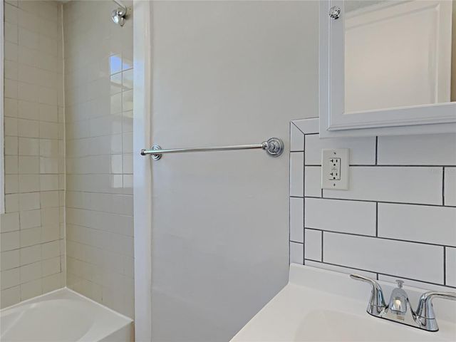 2305 W TEXAS AVENUE 1, Tampa, FL 33629