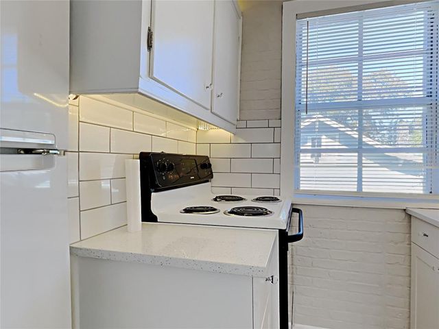 2305 W TEXAS AVENUE 1, Tampa, FL 33629