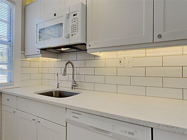 2305 W TEXAS AVENUE 1, Tampa, FL 33629