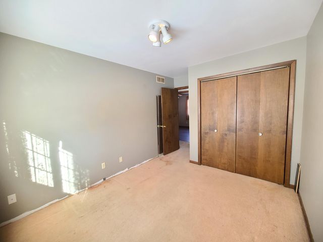 13291 County Rd 700 W, Demotte, IN 46310