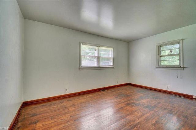 1629 Shillelagh RD, Chesapeake, VA 23323
