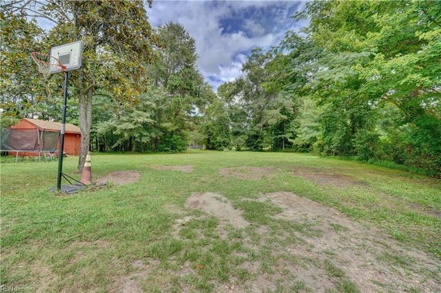 1629 Shillelagh RD, Chesapeake, VA 23323