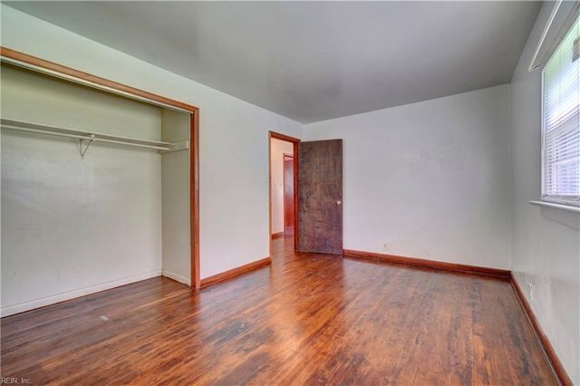 1629 Shillelagh RD, Chesapeake, VA 23323