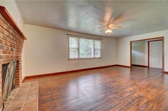 1629 Shillelagh RD, Chesapeake, VA 23323