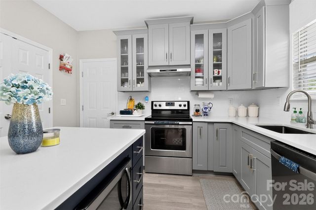 1811 Jeffrey Bryan Drive, Charlotte, NC 28213