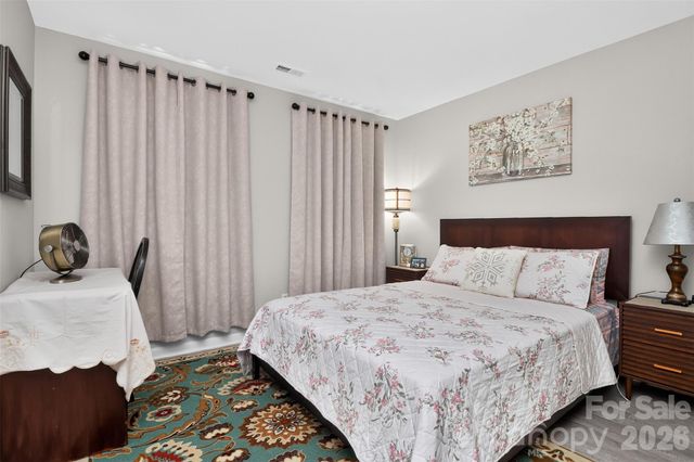 1811 Jeffrey Bryan Drive, Charlotte, NC 28213