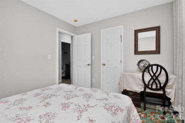 1811 Jeffrey Bryan Drive, Charlotte, NC 28213