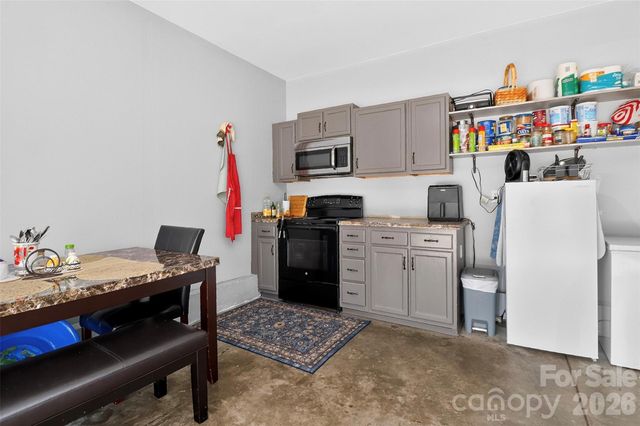 1811 Jeffrey Bryan Drive, Charlotte, NC 28213