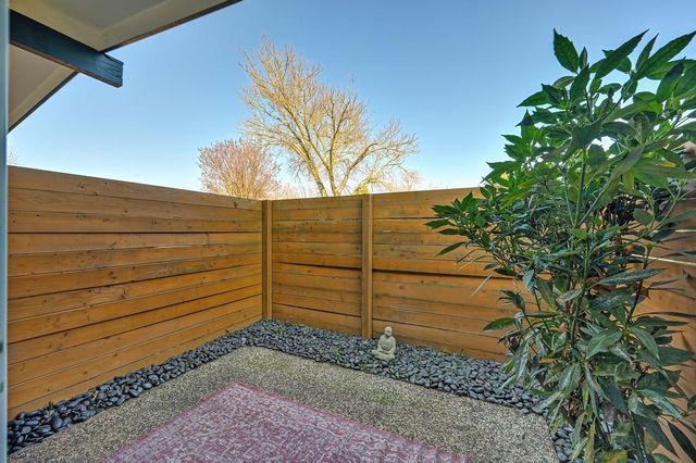 4812 Packard Ct, Carmichael, CA 95608