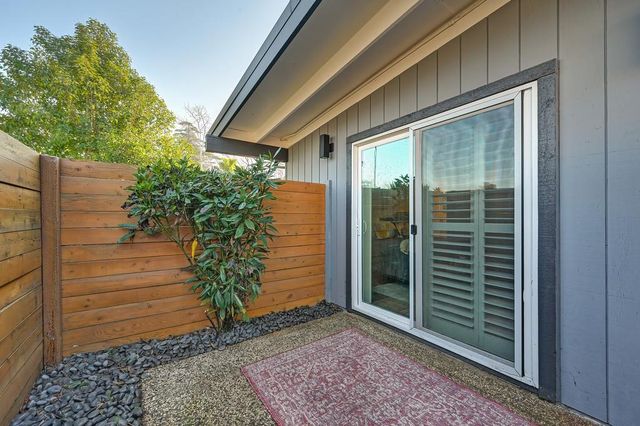 4812 Packard Ct, Carmichael, CA 95608