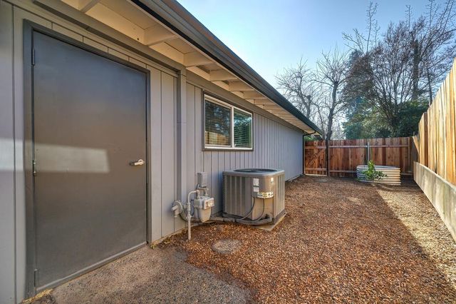 4812 Packard Ct, Carmichael, CA 95608