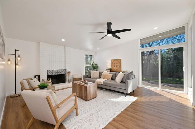 4812 Packard Ct, Carmichael, CA 95608