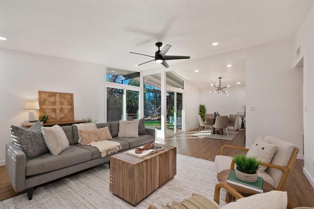 4812 Packard Ct, Carmichael, CA 95608