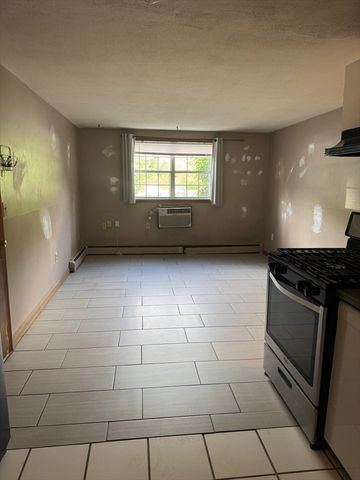 428 Great Rd 6, Acton, MA 01720