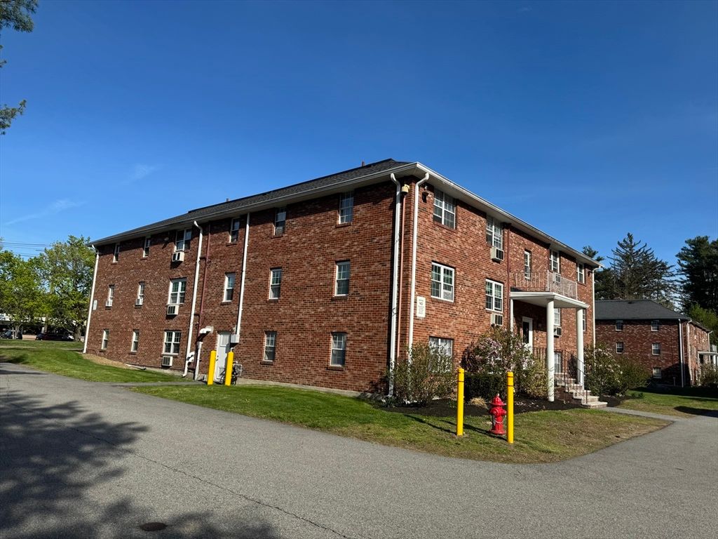 428 Great Rd 6, Acton, MA 01720