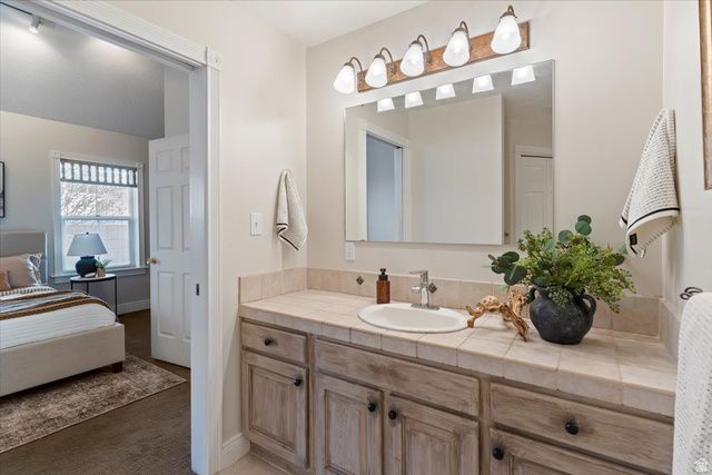 87 E 100 S, Kaysville, UT 84037