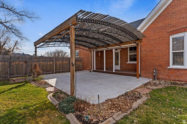 87 E 100 S, Kaysville, UT 84037