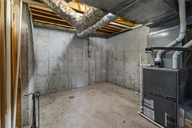 8954 Pikes Peak Road, Rogers, AR 72756