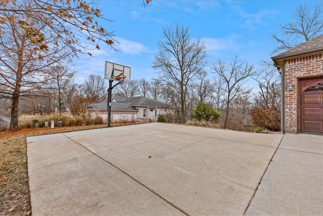 8954 Pikes Peak Road, Rogers, AR 72756