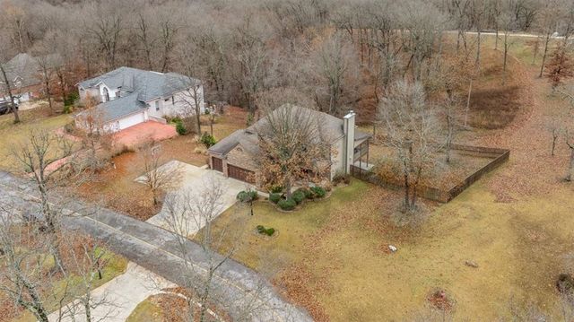 8954 Pikes Peak Road, Rogers, AR 72756