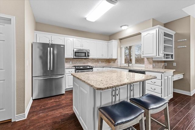 8954 Pikes Peak Road, Rogers, AR 72756