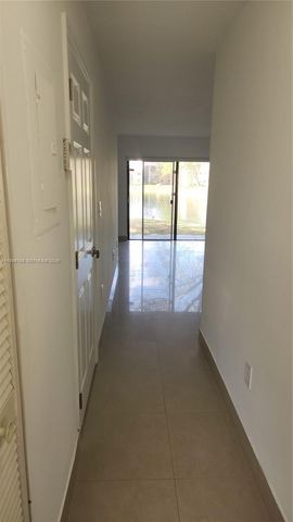 210 E Palm Circle E, Pembroke Pines, FL 33025
