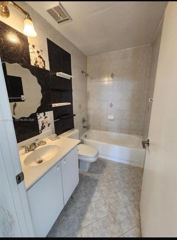 7420 W 20th Avenue 331, Hialeah, FL 33016
