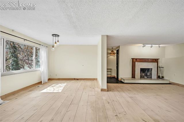 1624 Cheyenne Boulevard, Colorado Springs, CO 80906