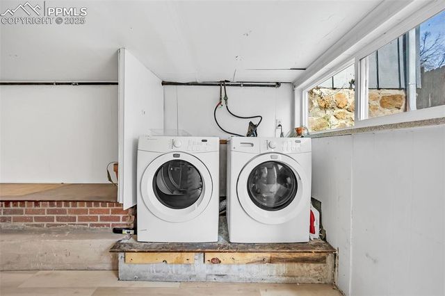 1624 Cheyenne Boulevard, Colorado Springs, CO 80906