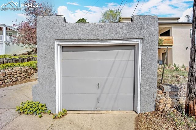 1624 Cheyenne Boulevard, Colorado Springs, CO 80906