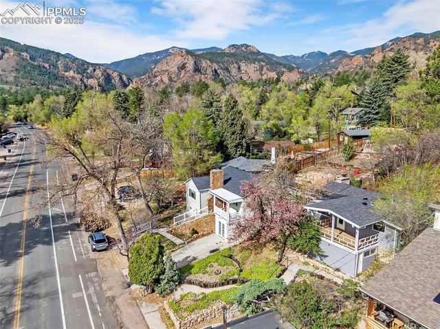 1624 Cheyenne Boulevard, Colorado Springs, CO 80906