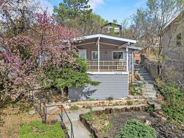 1624 Cheyenne Boulevard, Colorado Springs, CO 80906