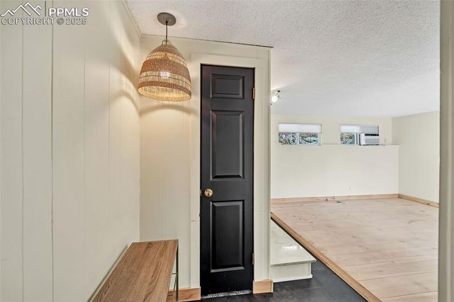 1624 Cheyenne Boulevard, Colorado Springs, CO 80906