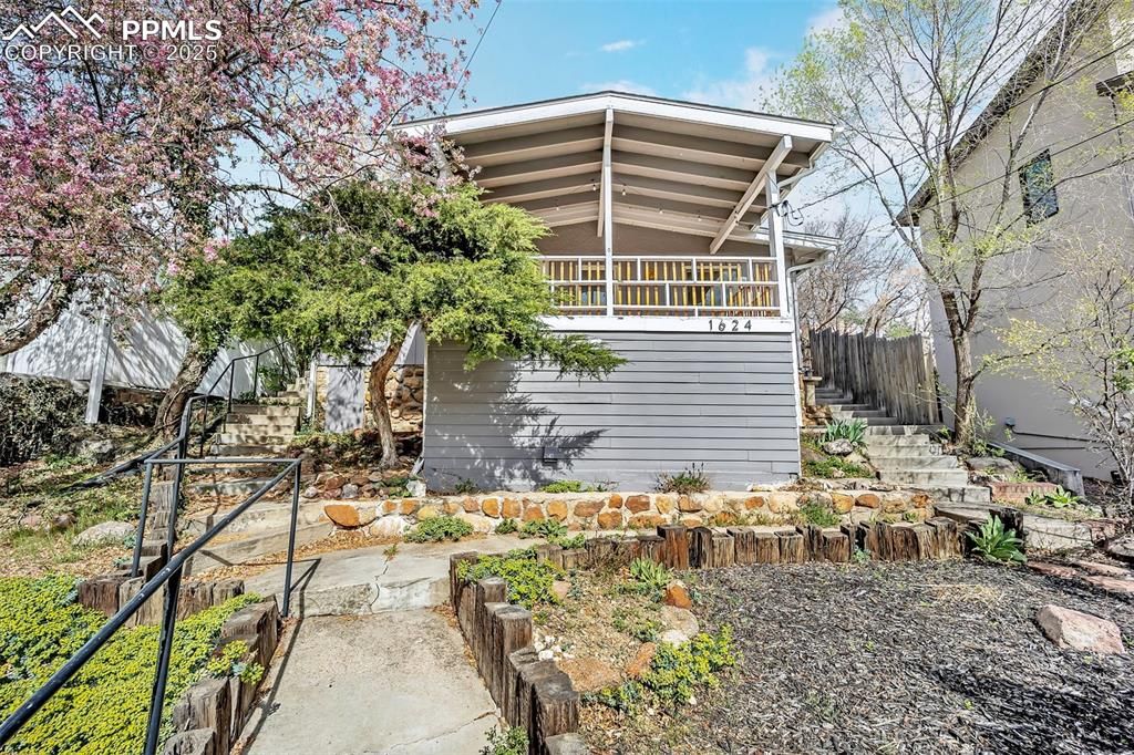1624 Cheyenne Boulevard, Colorado Springs, CO 80906