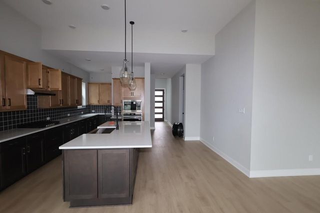 2455 Mission Heights Way, Manvel, TX 77578