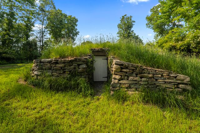 1189 Pequot Trail, Stonington, CT 06378