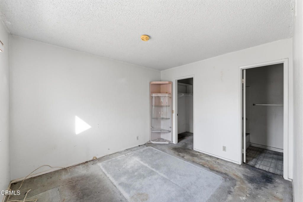 Image 14 of property listing at 4561 Alamo Street F, Simi Valley, CA 93063