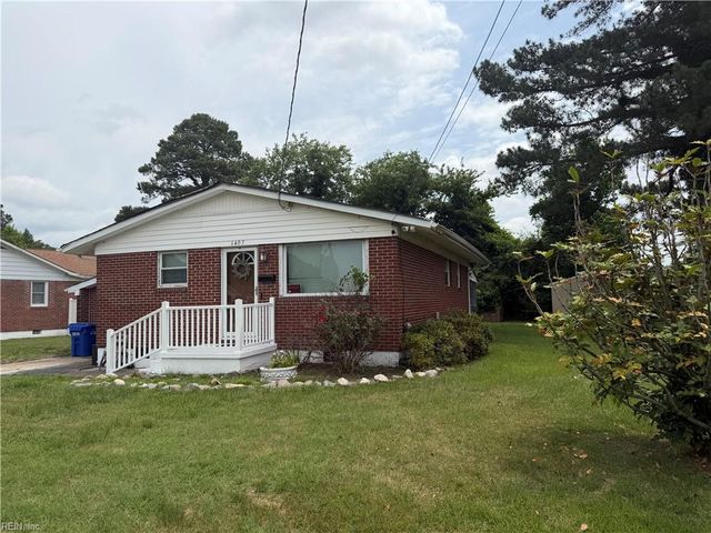 1407 Ekstine DR, Portsmouth, VA 23701
