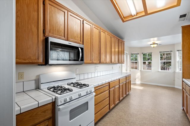 451 Palisades Dr, Chico, CA 95928