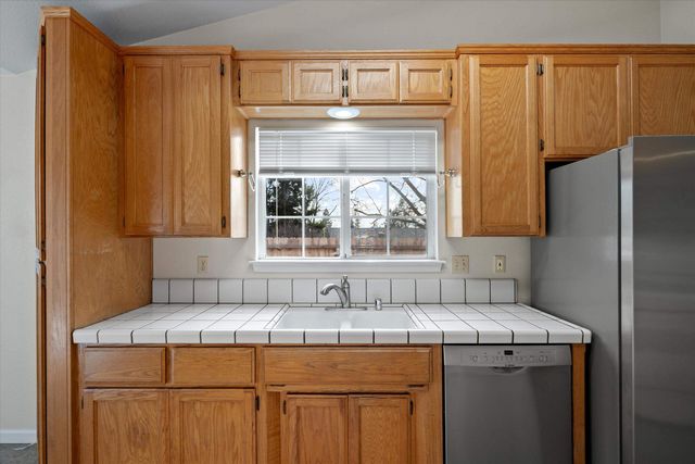 451 Palisades Dr, Chico, CA 95928