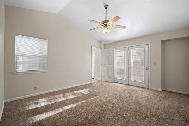 451 Palisades Dr, Chico, CA 95928