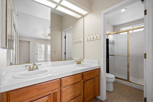 451 Palisades Dr, Chico, CA 95928