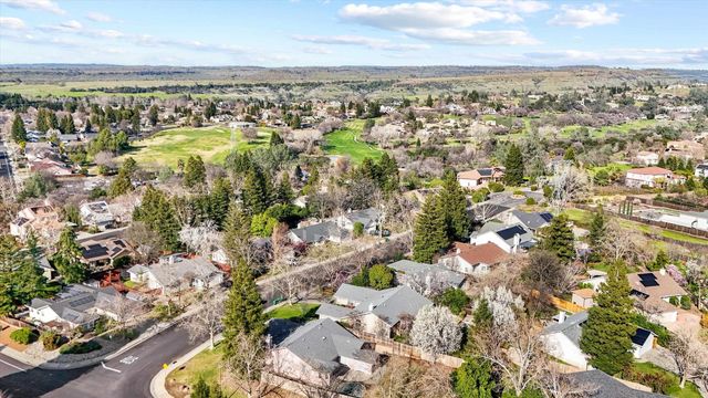 451 Palisades Dr, Chico, CA 95928