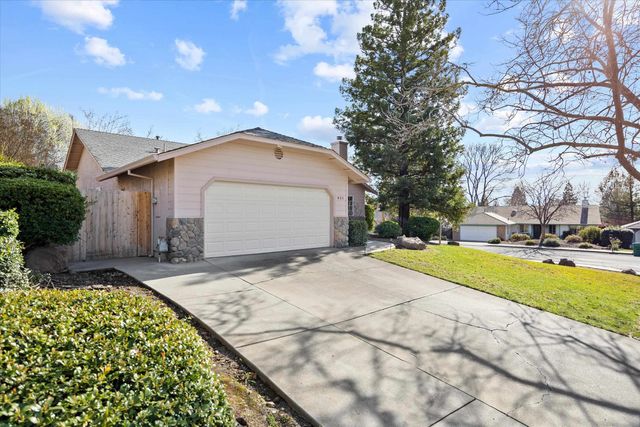 451 Palisades Dr, Chico, CA 95928