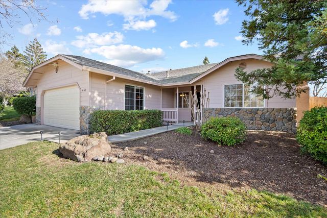 451 Palisades Dr, Chico, CA 95928