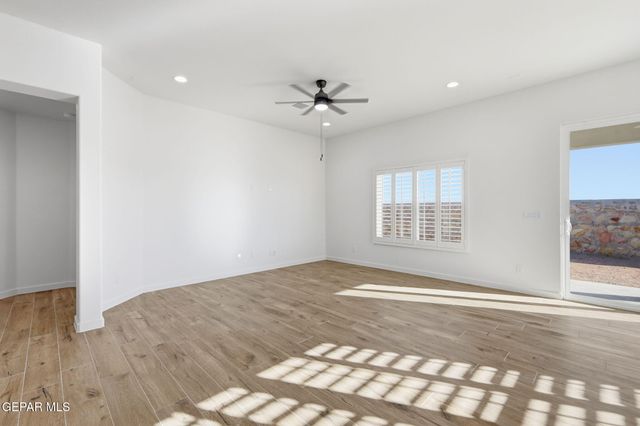 708 Cedarwood Avenue, Horizon City, TX 79928