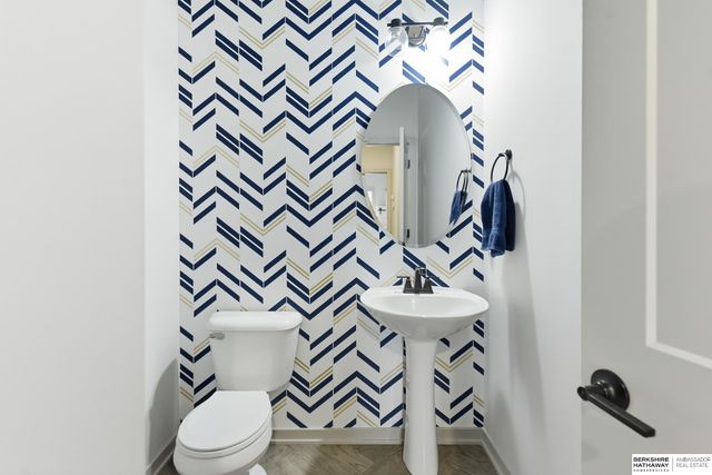 10233 Caspian Drive, Papillion, NE 68046