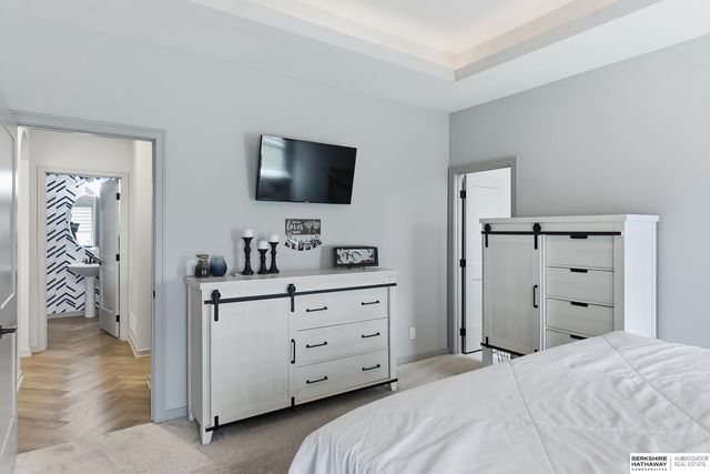 10233 Caspian Drive, Papillion, NE 68046